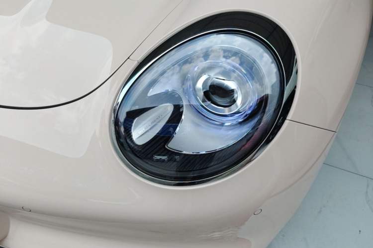 Used ORA Good Cat 2024 401 km Luxury Version 126 kW Left Front Headlight