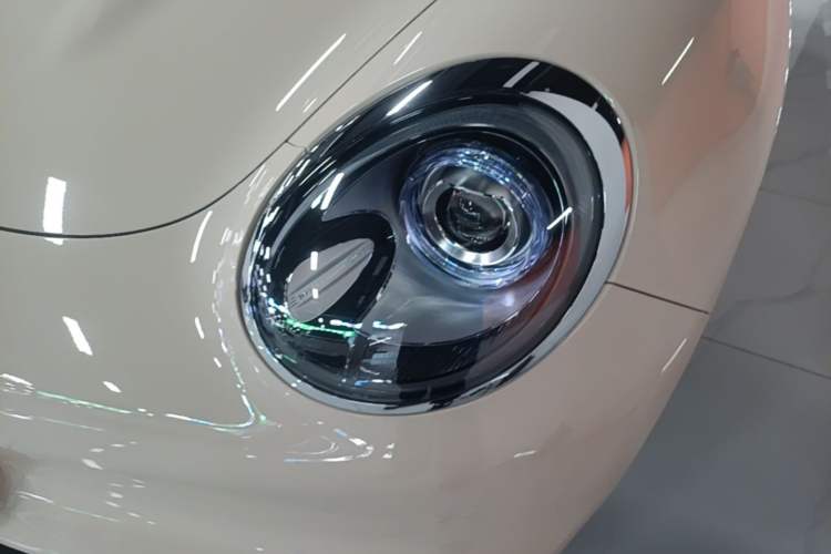 Used ORA Good Cat 2024 401 km Luxury Version Left Front Headlight