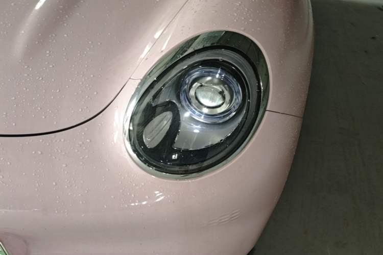 Used ORA Good Cat 2024 401 km Luxury Version 126 kW Left Front Headlight