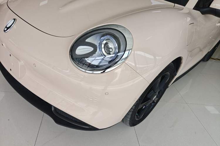Used ORA Good Cat 2024 401 km Range Luxury Version 135 kW Left Front Headlight