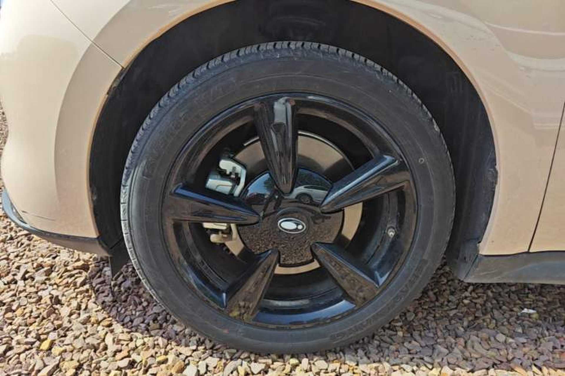 Used ORA Good Cat 2024 401 km Luxury Version Left Front Wheel Hub