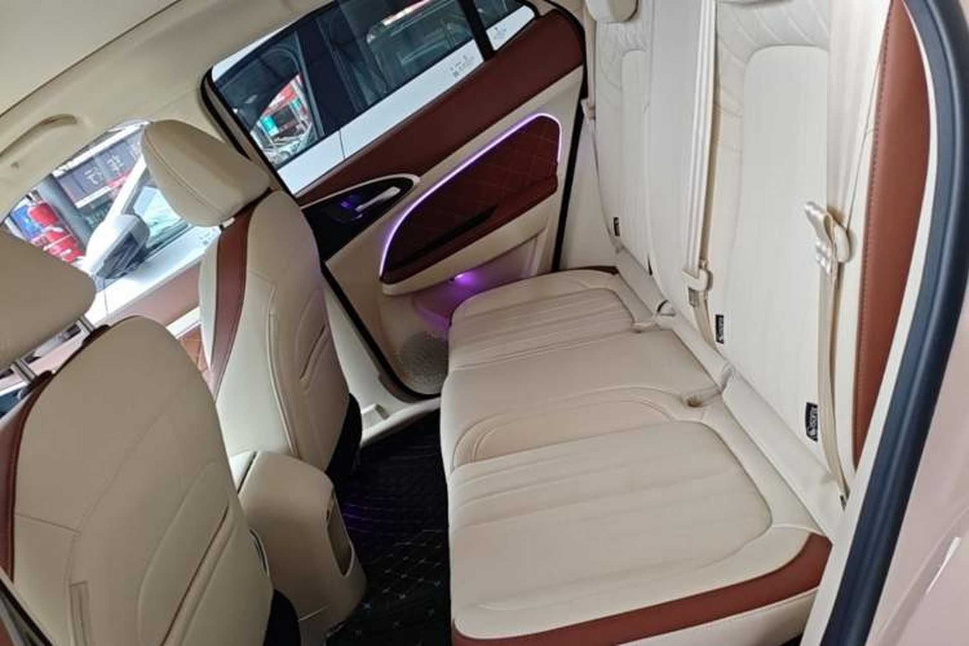 Used ORA Good Cat 2024 401 km Luxury Version Left Rear Seat