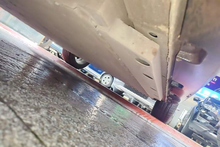 Used ORA Good Cat 2024 401 km Range Luxury Version 135 kW Left Side Sill