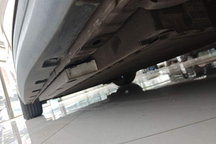 Used ORA Good Cat 2024 401 km Range Luxury Version 135 kW Left Side Sill
