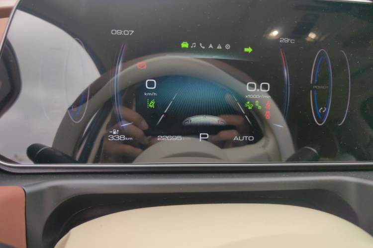 Used ORA Good Cat 2024 401 km Range Luxury Version 135 kW Odometer Close Up