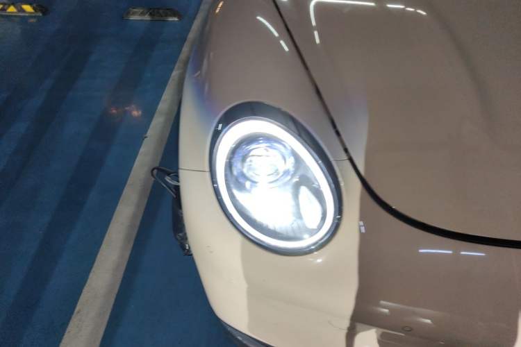 Used ORA Good Cat 2024 401 km Luxury Version 126 kW Right Front Headlight