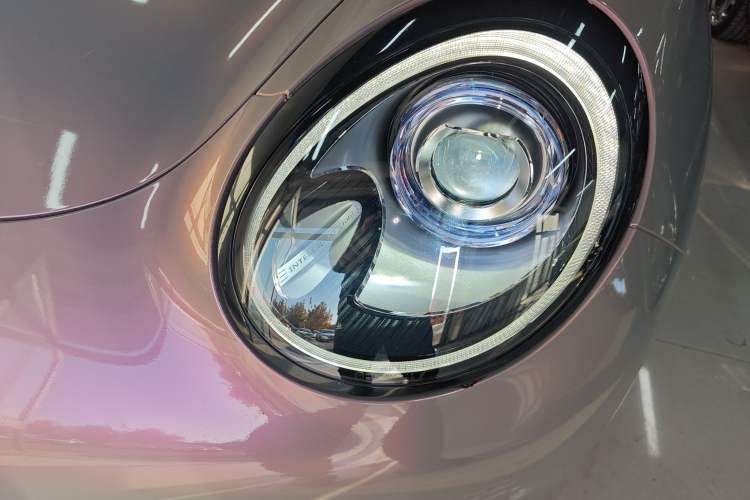 Used ORA Good Cat 2024 401 km Luxury Version Left Front Headlight