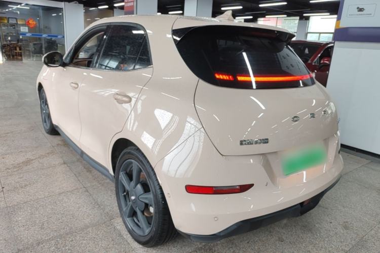 Used ORA Good Cat 2024 401 km Range Luxury Version 135 kW Rear Left 45 Deg