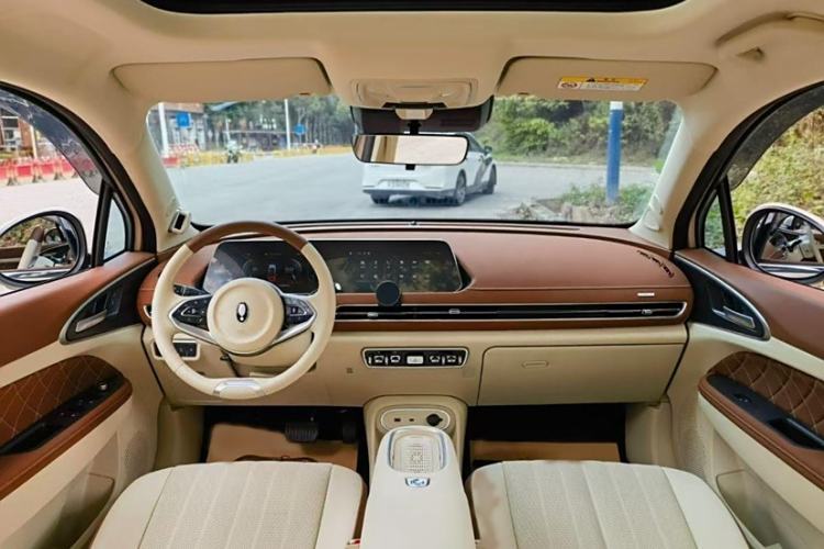 Used ORA Good Cat 2024 401 km Range Luxury Version 135 kW Interior 1