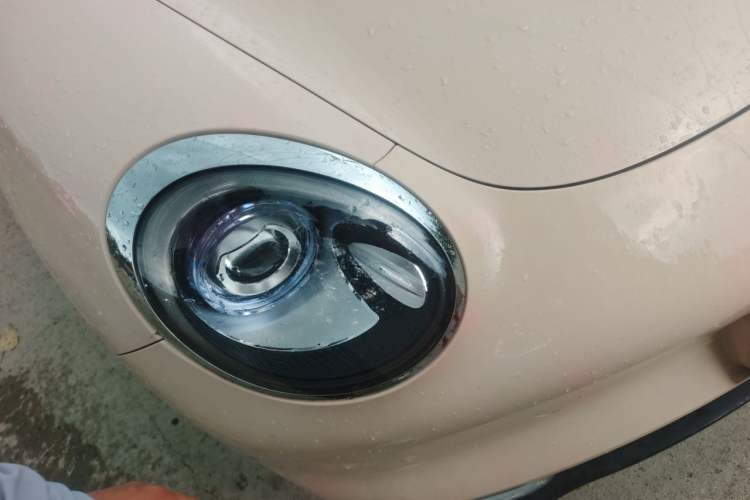 Used ORA Good Cat 2024 401 km Luxury Version Right Front Headlight