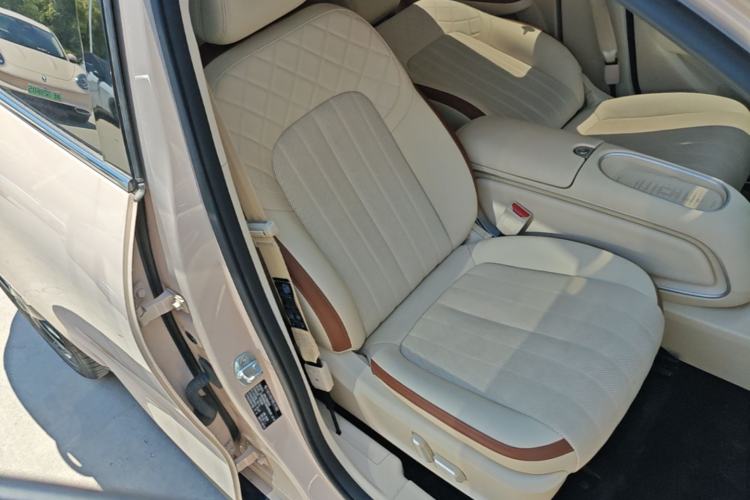 Used ORA Good Cat 2024 501 km Luxury Version Right Front Seat