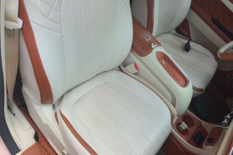 Used ORA Good Cat 2024 401 km Range Luxury Version 135 kW Right Front Seat