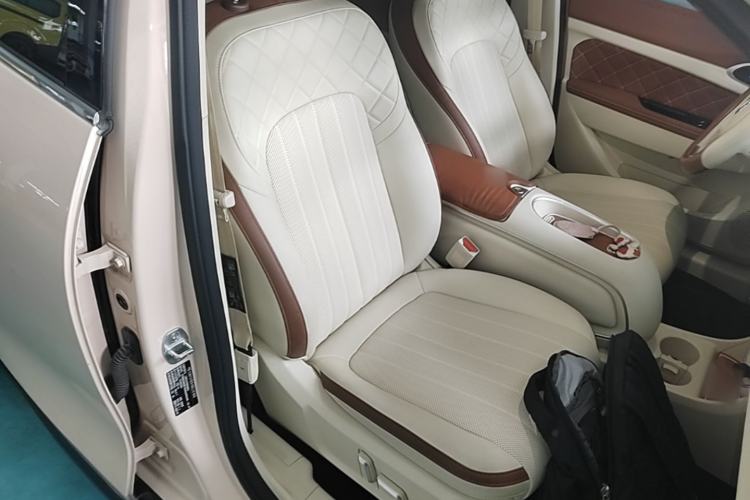 Used ORA Good Cat 2024 401 km Range Luxury Version 135 kW Right Front Seat
