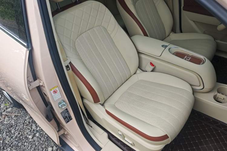 Used ORA Good Cat 2024 401 km Range Luxury Version 135 kW Right Front Seat