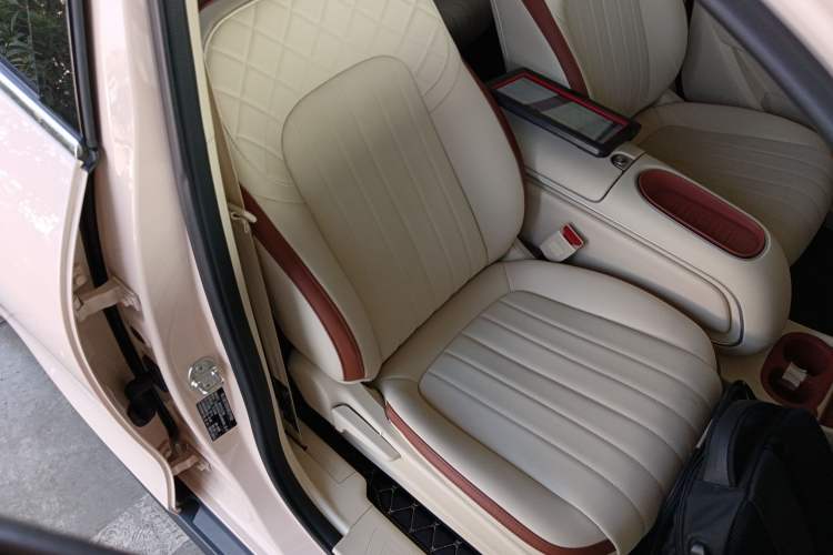 Used ORA Good Cat 2024 401 km Luxury Version Right Front Seat