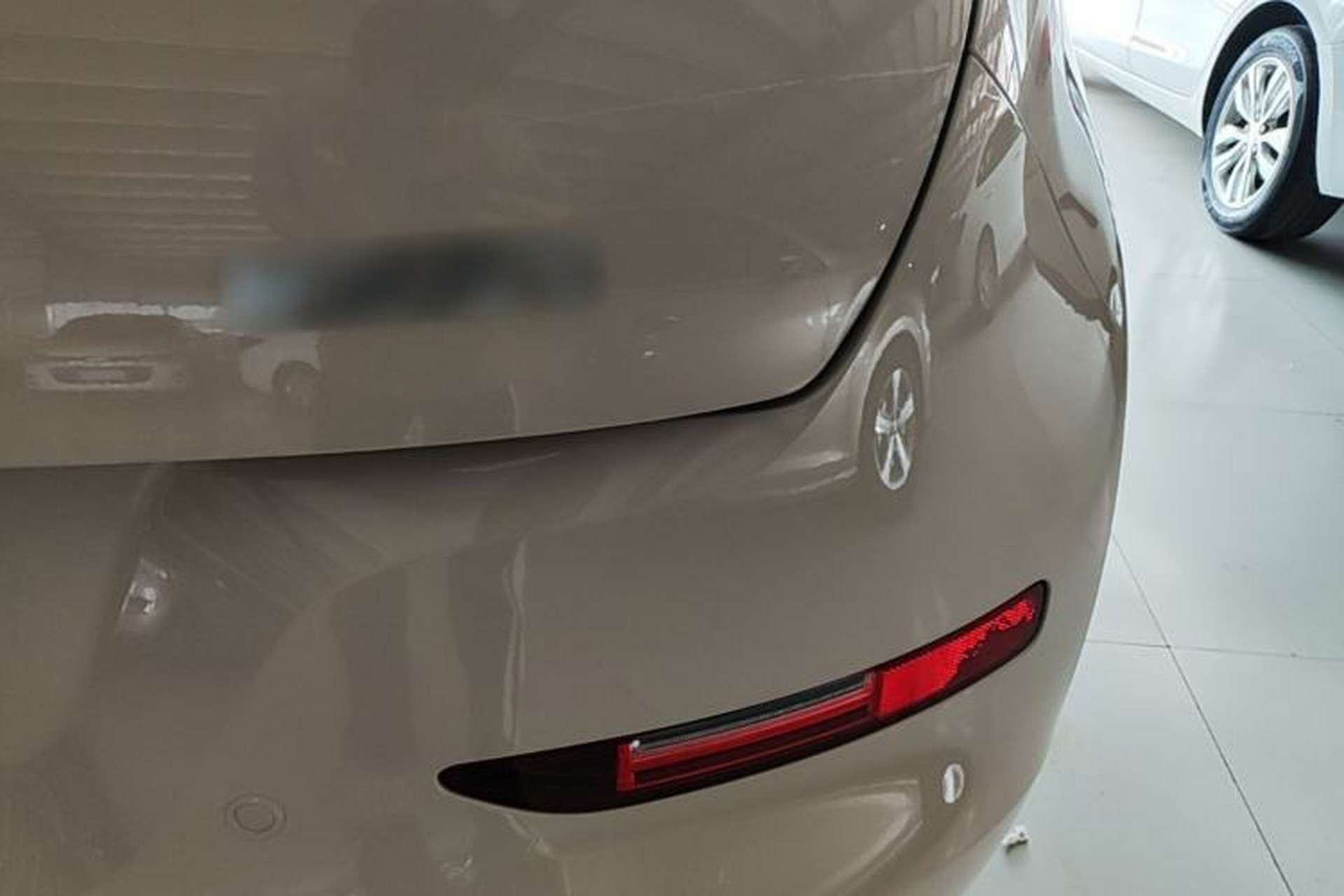 Used ORA Good Cat 2024 401 km Luxury Version Right Rear Taillight