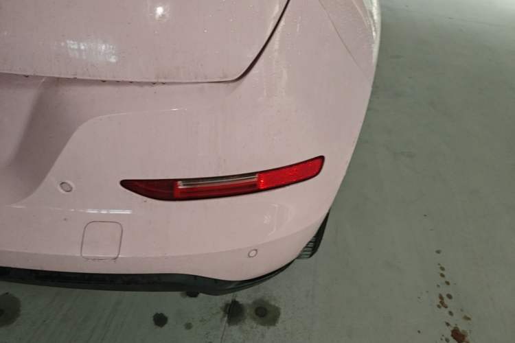 Used ORA Good Cat 2024 401 km Luxury Version 126 kW Right Rear Taillight