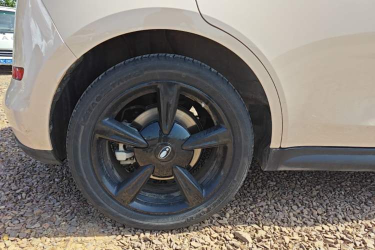 Used ORA Good Cat 2024 401 km Luxury Version Right Rear Wheel Hub