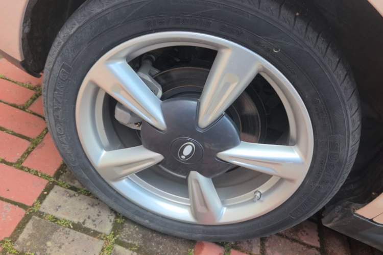 Used ORA Good Cat 2024 401 km Range Luxury Version 135 kW Right Rear Wheel Hub