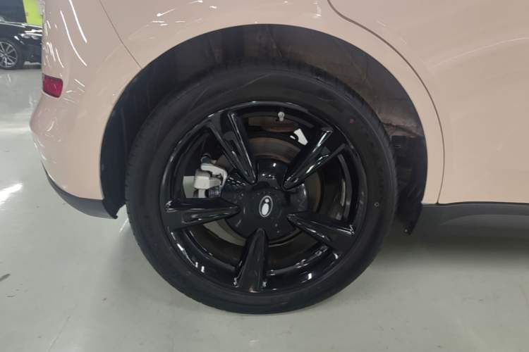 Used ORA Good Cat 2024 401 km Luxury Version Right Rear Wheel Hub