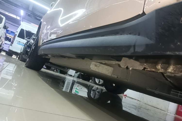 Used ORA Good Cat 2024 401 km Luxury Version Right Side Sill