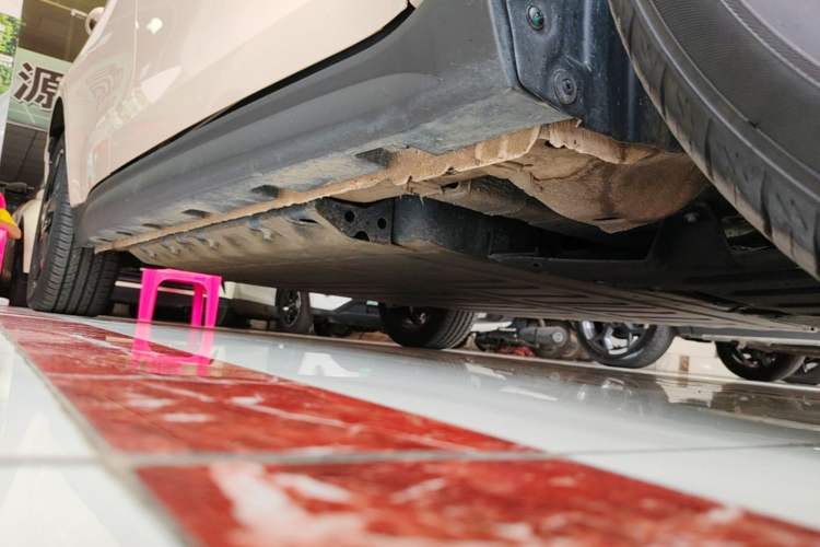Used ORA Good Cat 2024 401 km Luxury Version 126 kW Right Side Sill