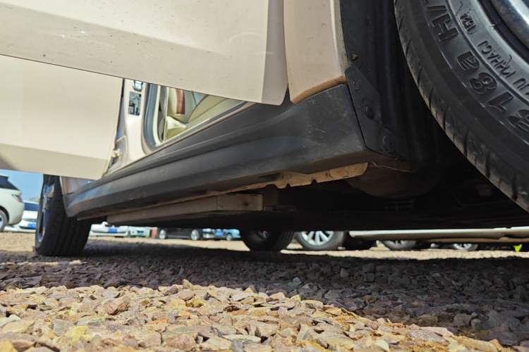 Used ORA Good Cat 2024 401 km Luxury Version Right Side Sill