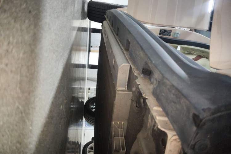 Used ORA Good Cat 2024 401 km Luxury Version Right Side Sill