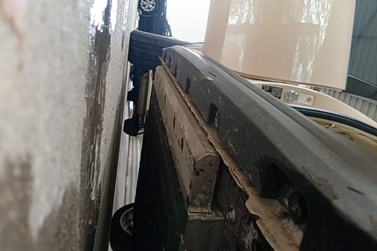 Used ORA Good Cat 2024 401 km Comfort Edition Right Side Sill