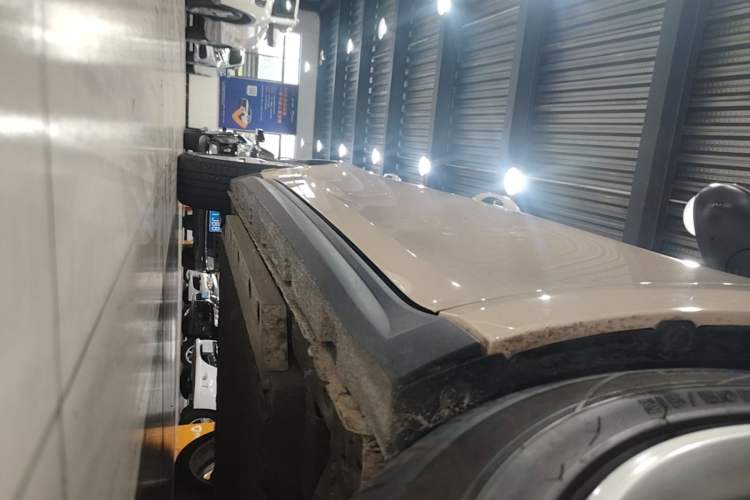 Used ORA Good Cat 2024 401 km Comfort Edition Right Side Sill