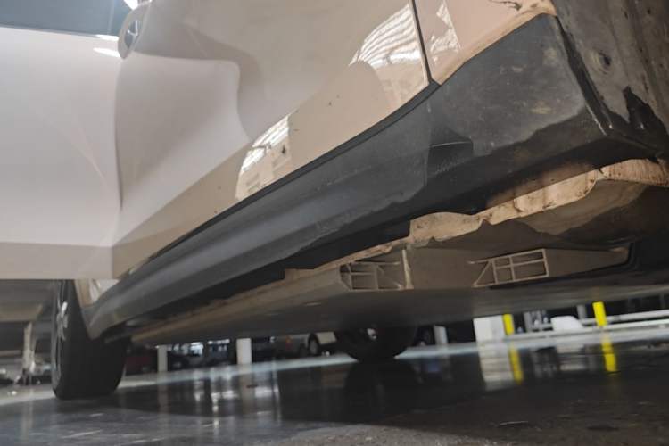 Used ORA Good Cat 2024 501 km Luxury Version Right Side Sill