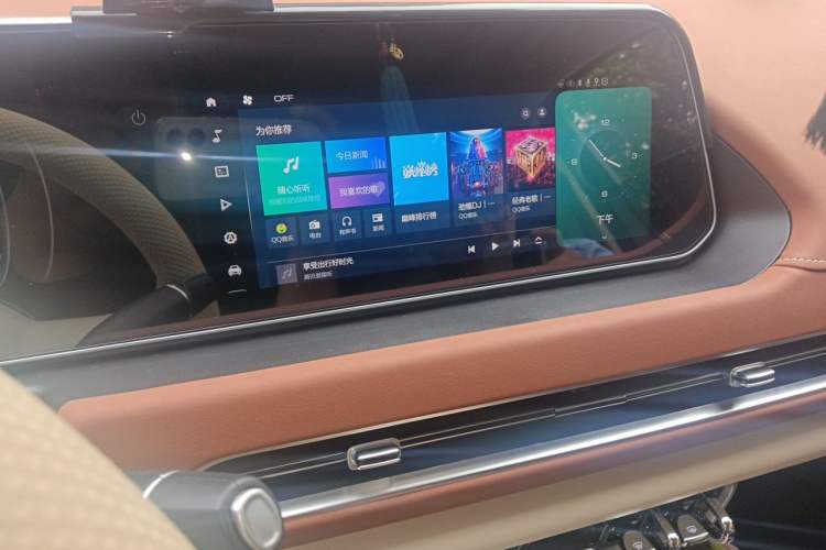 Used ORA Good Cat 2024 401 km Luxury Version 126 kW Audio And AC Panel