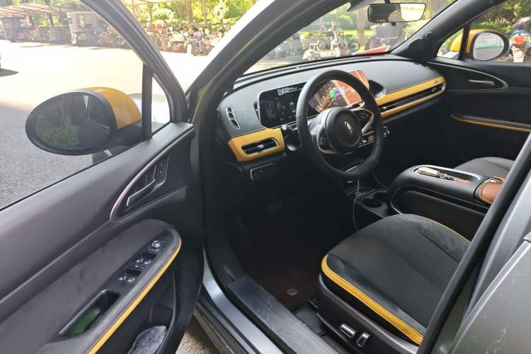 Used ORA Good Cat 2024 401 km Range Luxury Version 135 kW Driver Seat