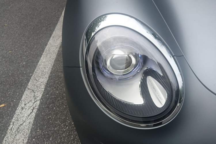 Used ORA Good Cat 2024 401 km Luxury Version 126 kW Right Front Headlight