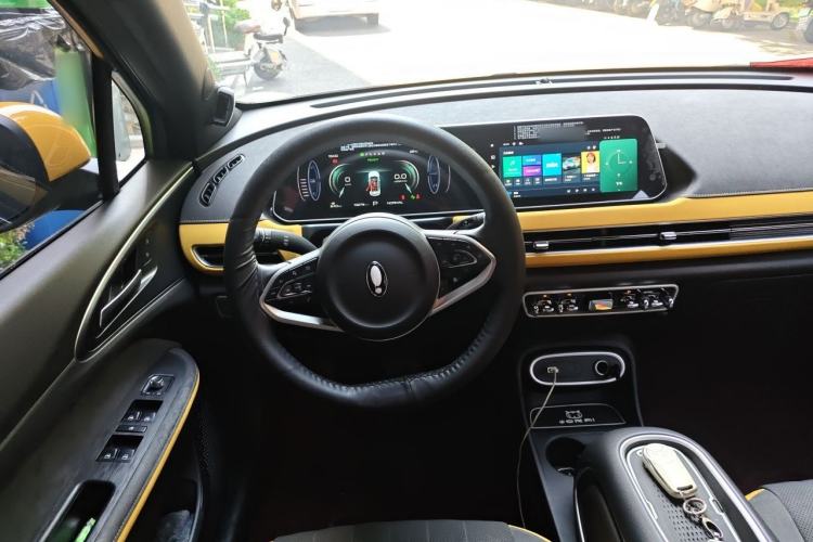 Used ORA Good Cat 2024 401 km Range Luxury Version 135 kW Steering Wheel