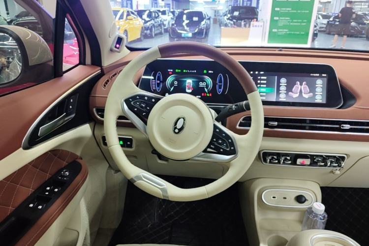 Used ORA Good Cat 2024 401 km Range Luxury Version 135 kW Steering Wheel
