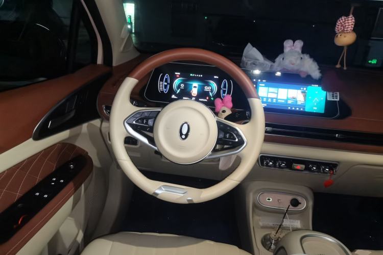 Used ORA Good Cat 2024 401 km Luxury Version Steering Wheel