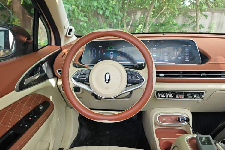Used ORA Good Cat 2024 401 km Range Luxury Version 135 kW Steering Wheel