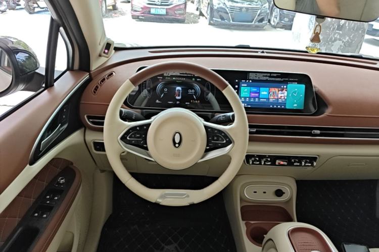 Used ORA Good Cat 2024 401 km Range Luxury Version 135 kW Steering Wheel