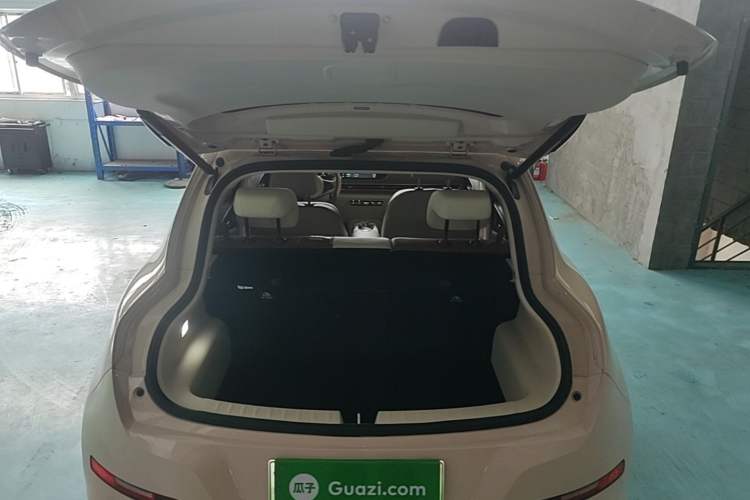 Used ORA Good Cat 2024 401 km Range Luxury Version 135 kW Trunk