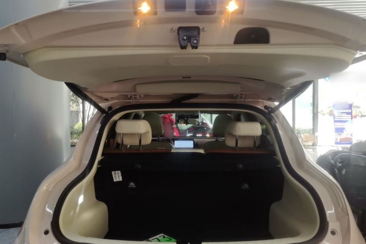 Used ORA Good Cat 2024 401 km Range Luxury Version 135 kW Trunk
