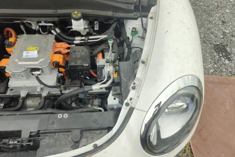 Used ORA Good Cat 2024 401 km Luxury Version Engine Bay Left