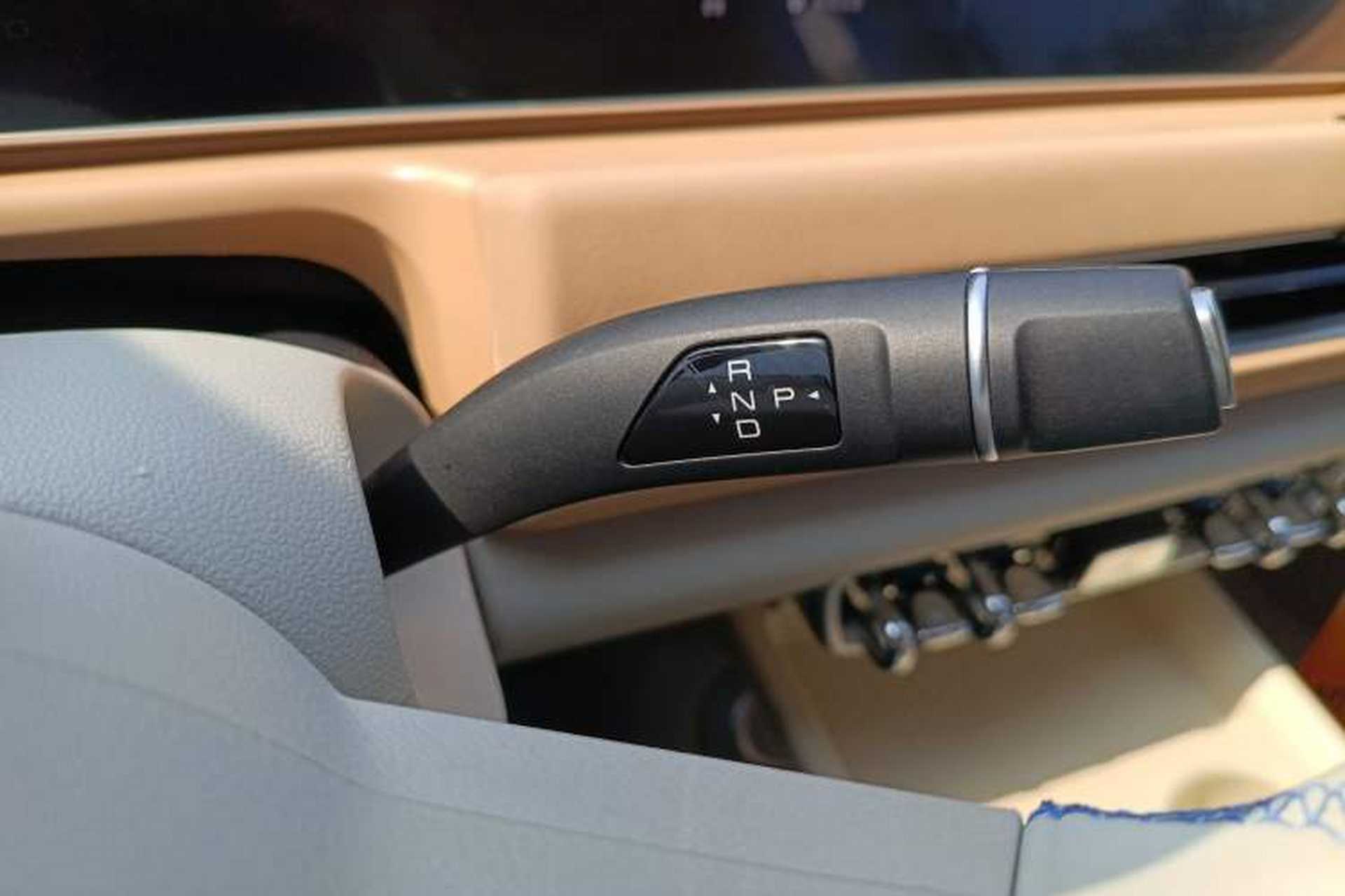 Used ORA Good Cat 2024 401 km Luxury Version Gear Lever