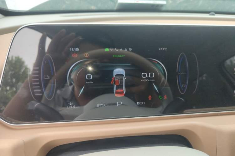 Used ORA Good Cat 2024 401 km Luxury Version Instrument Cluster