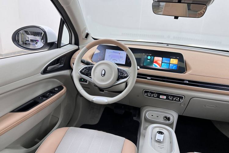 Used ORA Good Cat 2024 401 km Range Luxury Version 135 kW Interior 2