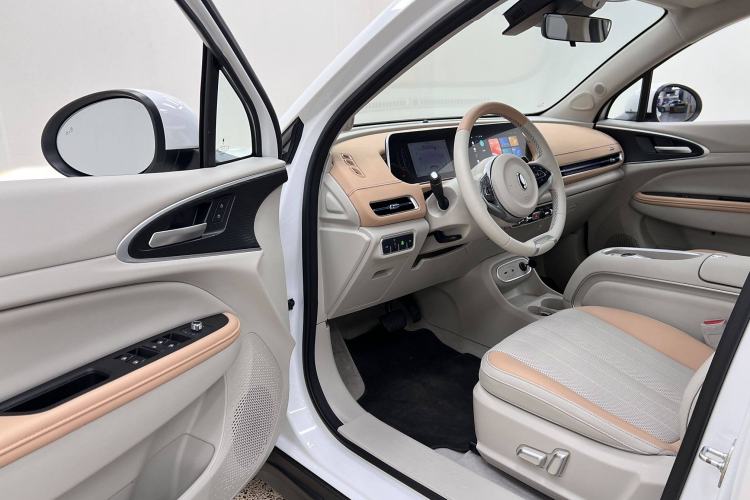 Used ORA Good Cat 2024 401 km Range Luxury Version 135 kW Interior 5
