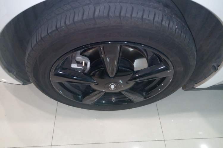 Used ORA Good Cat 2024 401 km Luxury Version Left Front Wheel Hub