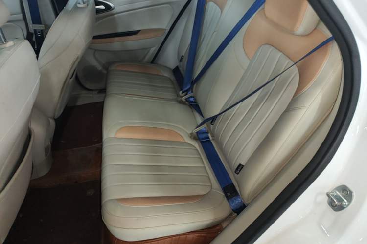 Used ORA Good Cat 2024 401 km Range Luxury Version 135 kW Left Rear Seat