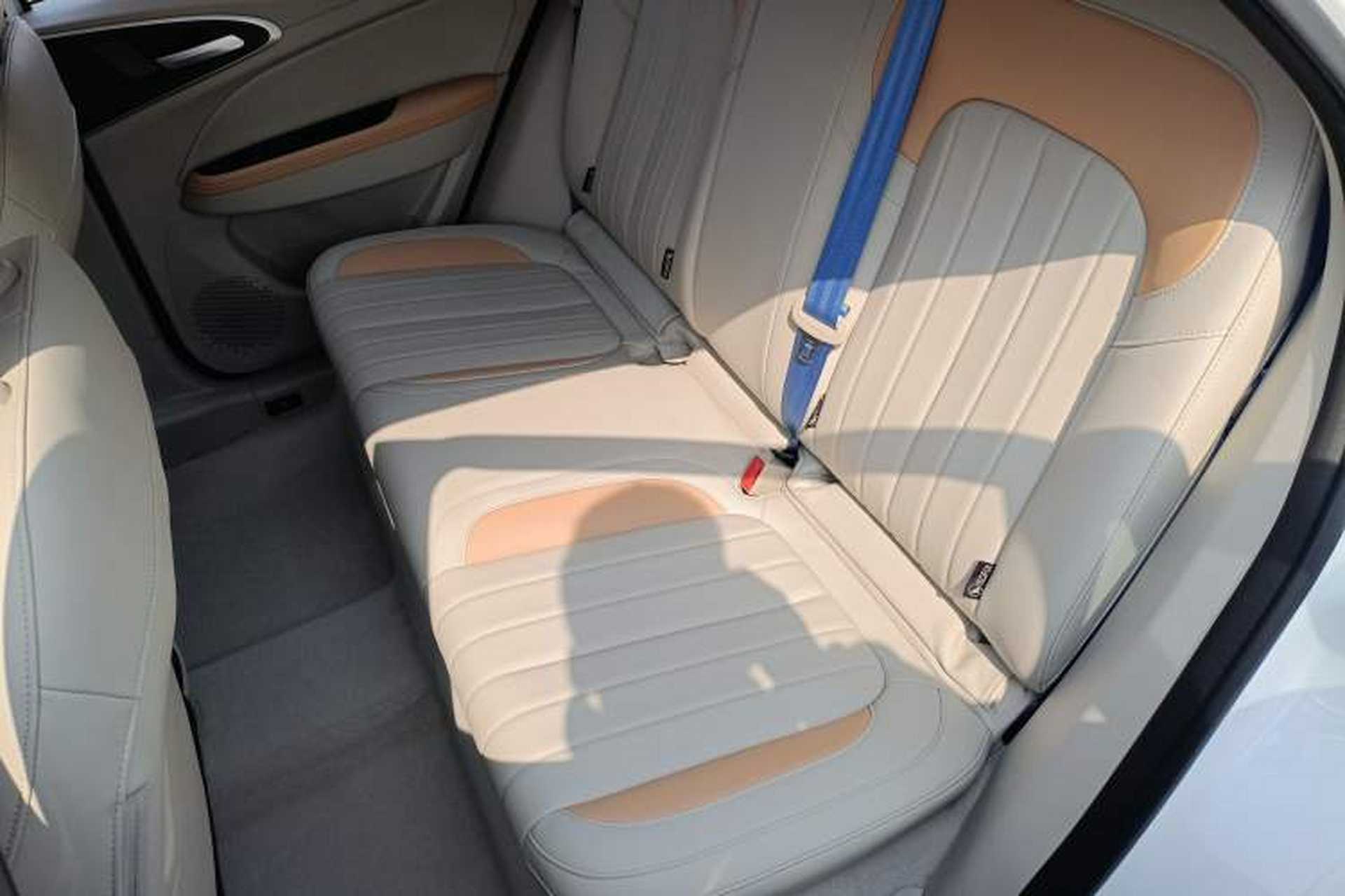 Used ORA Good Cat 2024 401 km Luxury Version Left Rear Seat