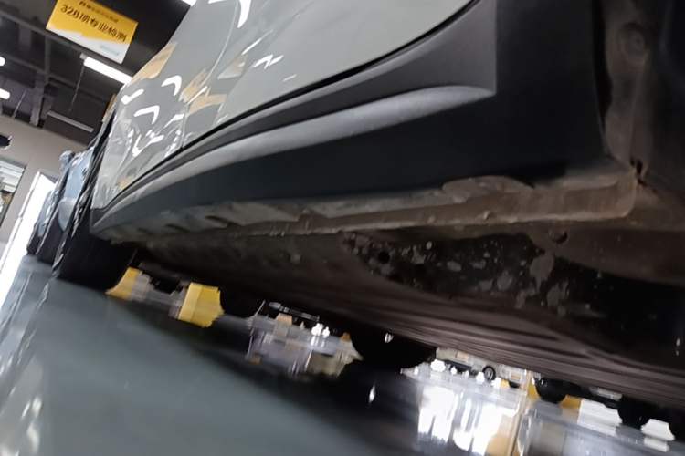 Used ORA Good Cat 2024 401 km Luxury Version 126 kW Left Side Sill